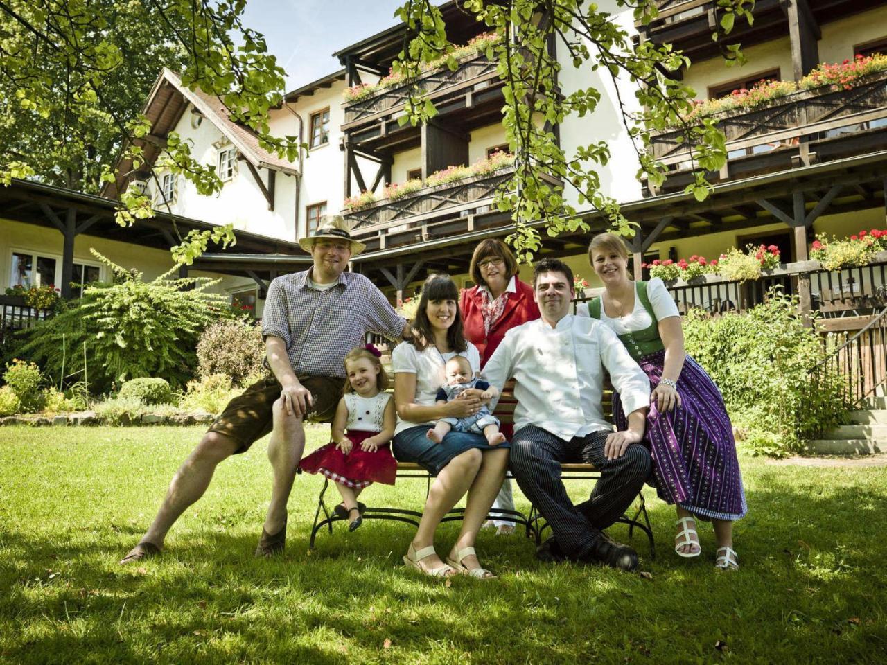 Hotel Zur Waldbahn Zwiesel Buitenkant foto